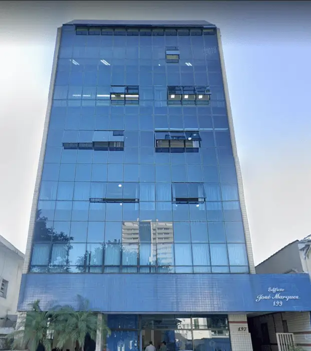 Prédio onde se localiza a Mendes e Cia